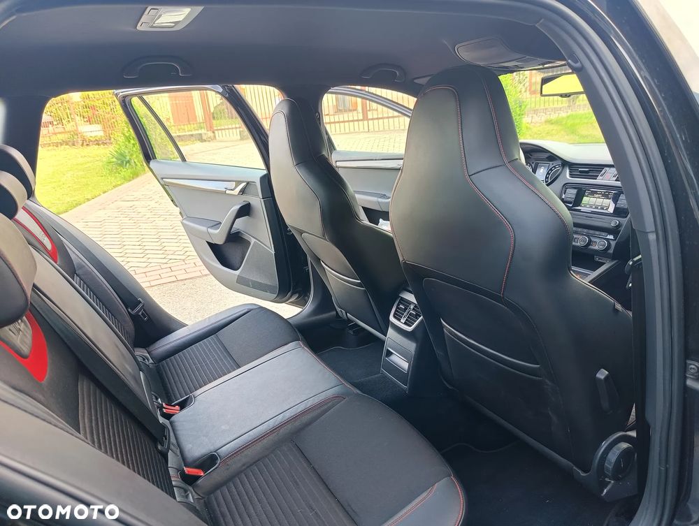 Skoda Octavia 2.0 TDI RS - 28