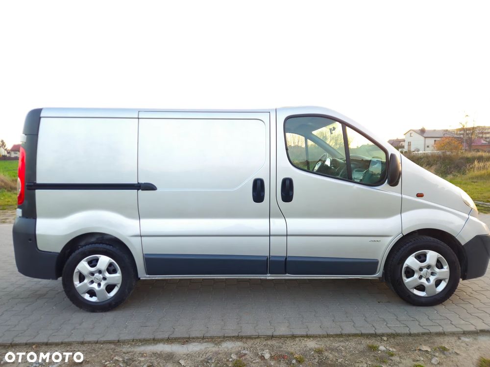 Opel VIVARO 2.0 cdti KLIMATYZACJA - 25