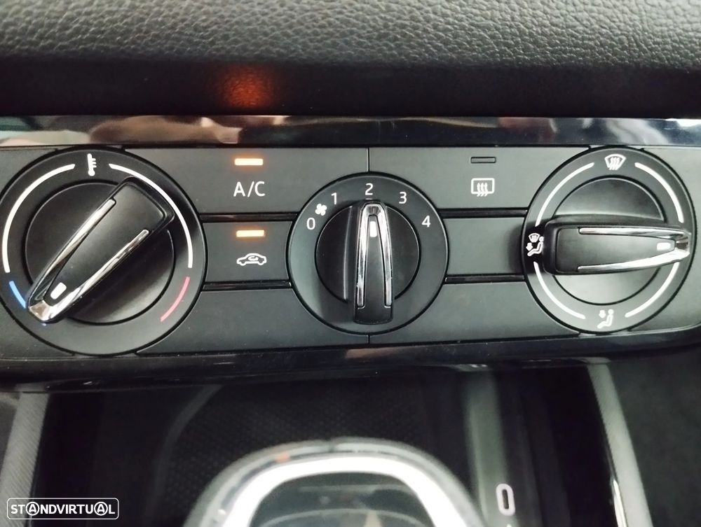 Skoda Kamiq 1.0 TSI Selection DSG - 31
