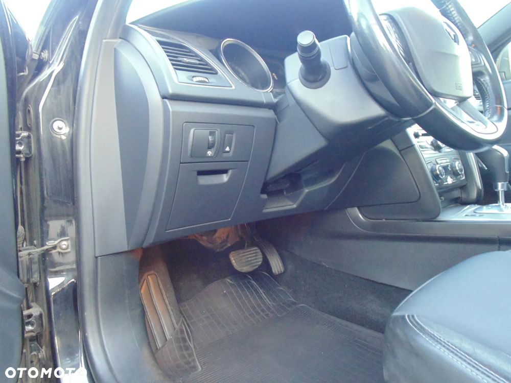 Renault Latitude 2.0 dCi Initiale - 24