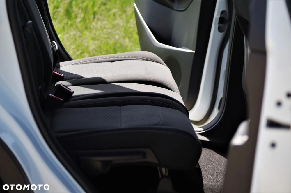 Ford Kuga - 27