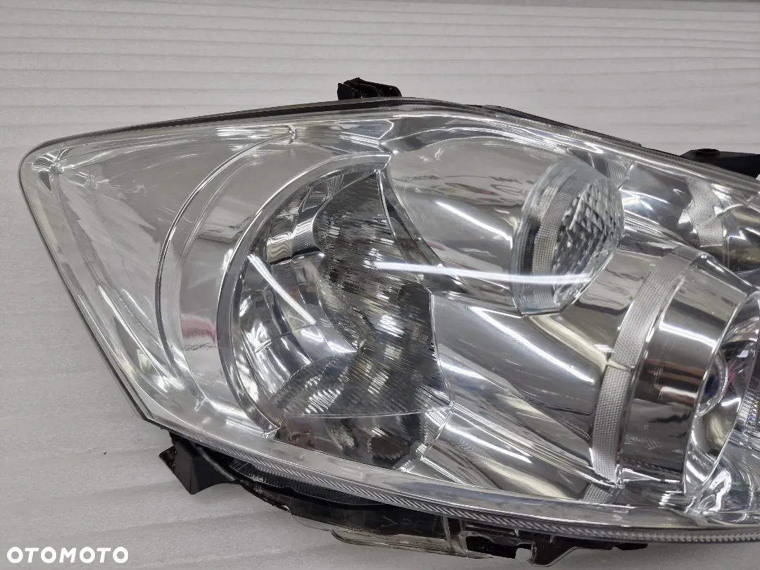 TOYOTA AURIS I LIFT 09-12 PRAWA LAMPA PRZEDNIA PRZÓD , NR 81110-02A40 / 89903723 / 89903691 , NR AUKCJI LL446 - 3
