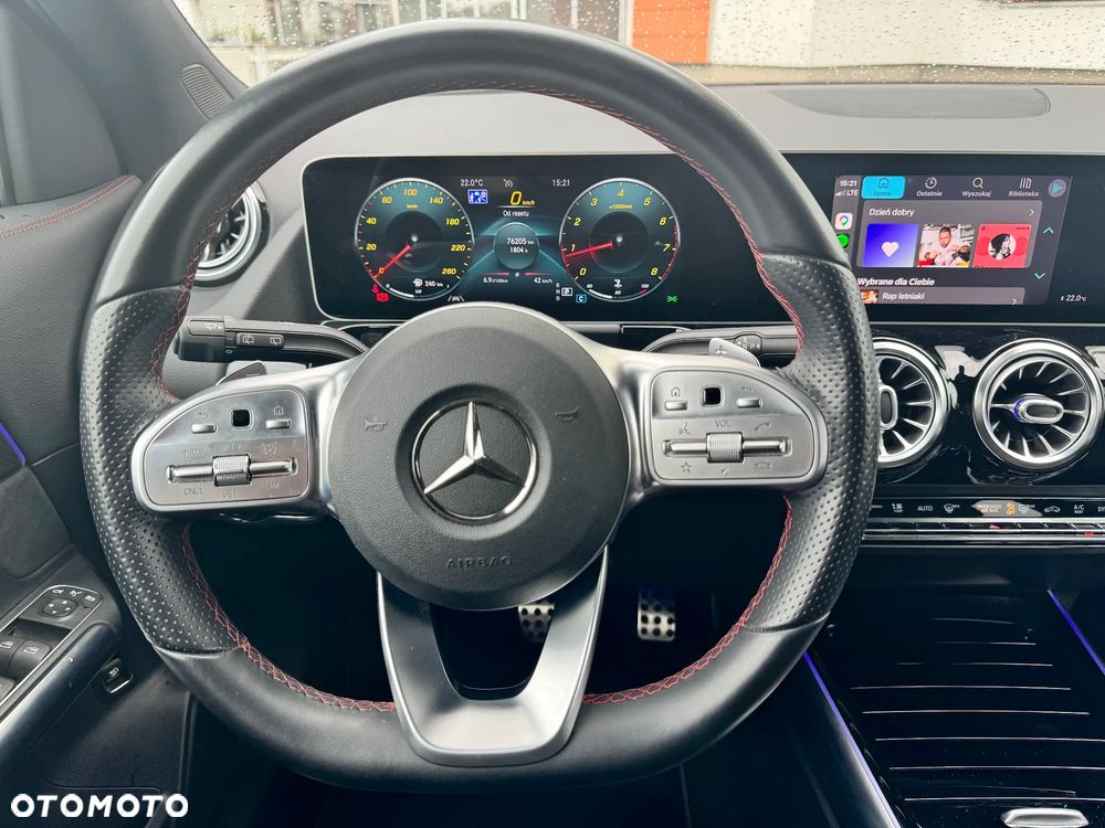 Mercedes-Benz GLA 200 AMG Line - 17