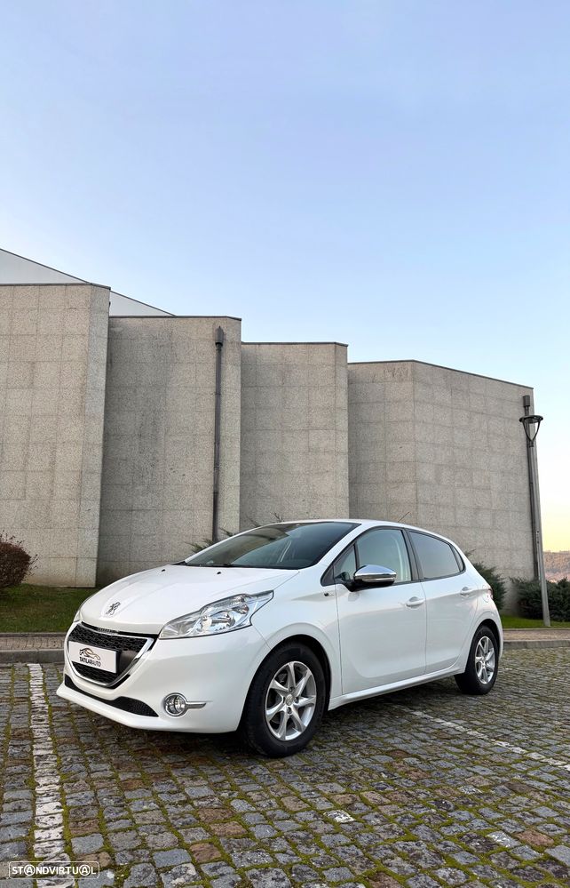 Peugeot 208 1.2 VTi SE Style - 2