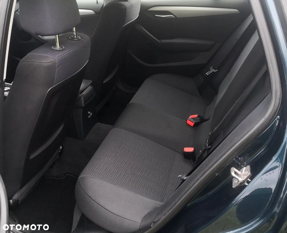 BMW X1 xDrive18d - 10