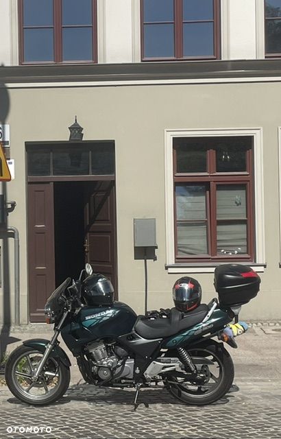 Honda CB - 12