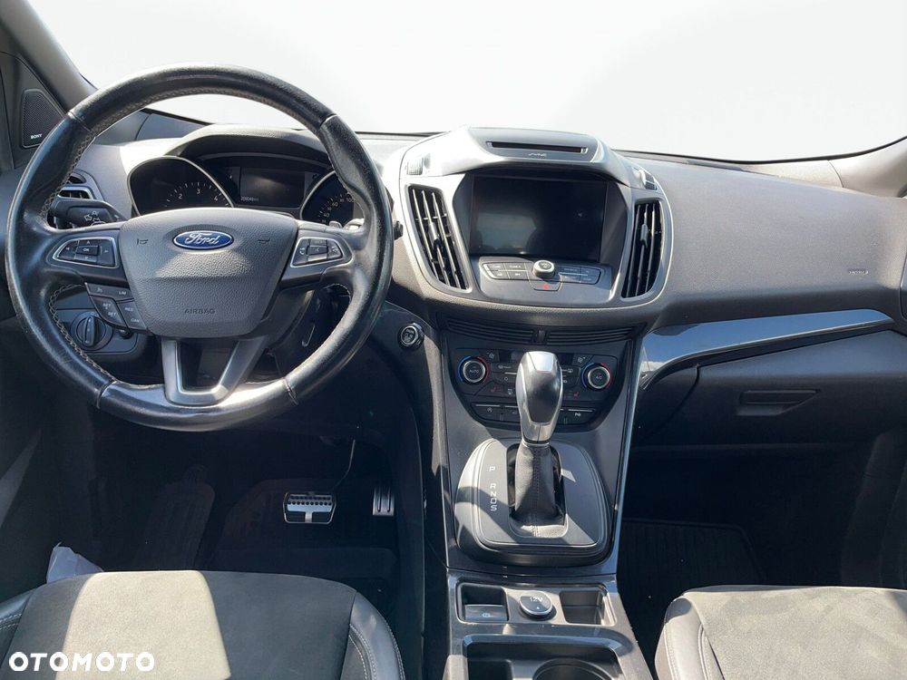 Ford Kuga - 16