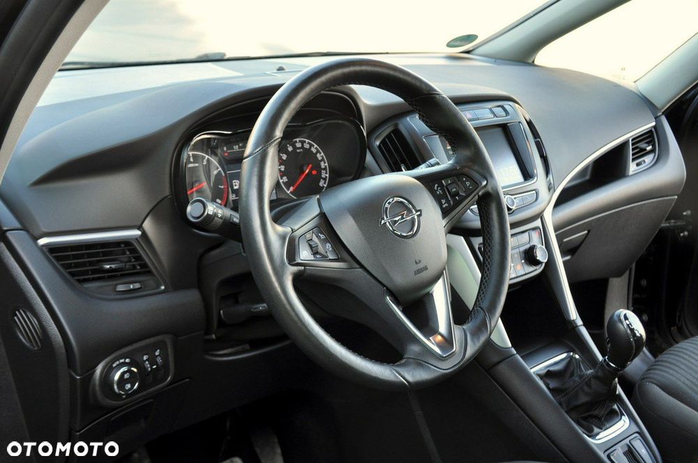 Opel Zafira - 22