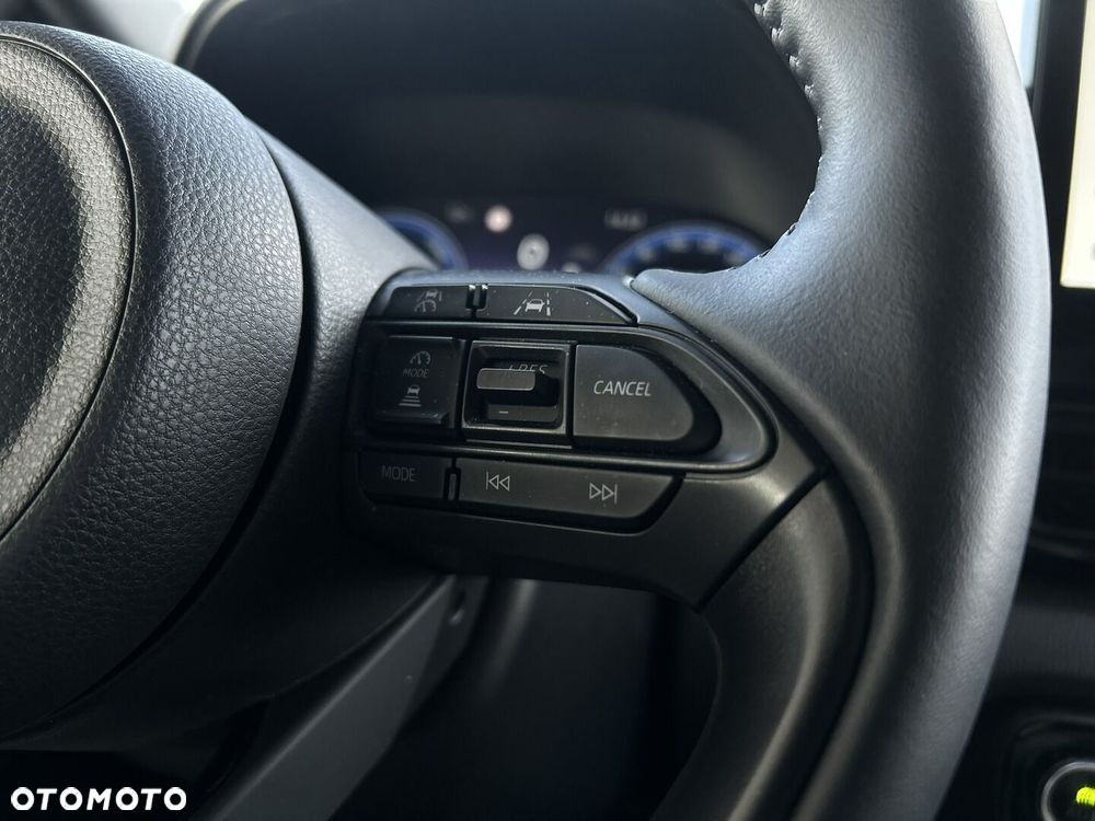 Toyota Yaris Hybrid 1.5 Executive - 26