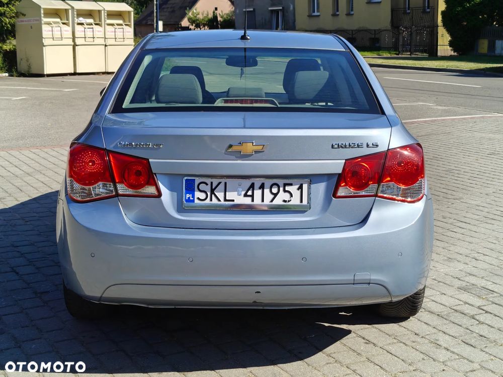 Chevrolet Cruze 2.0 LS - 10