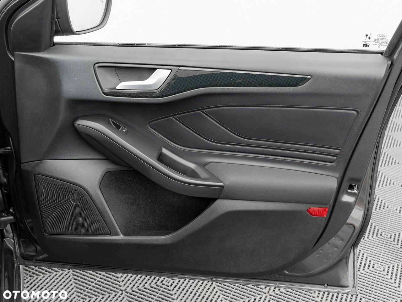 Ford Focus - 30