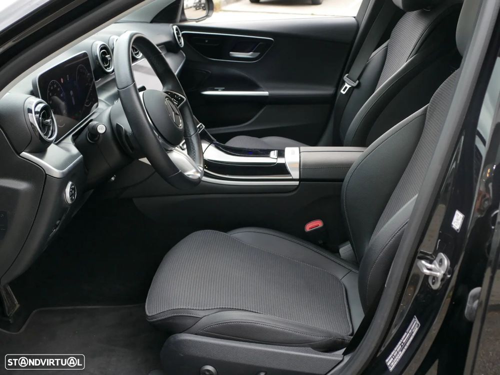 Mercedes-Benz C 300 e Avantgarde - 27
