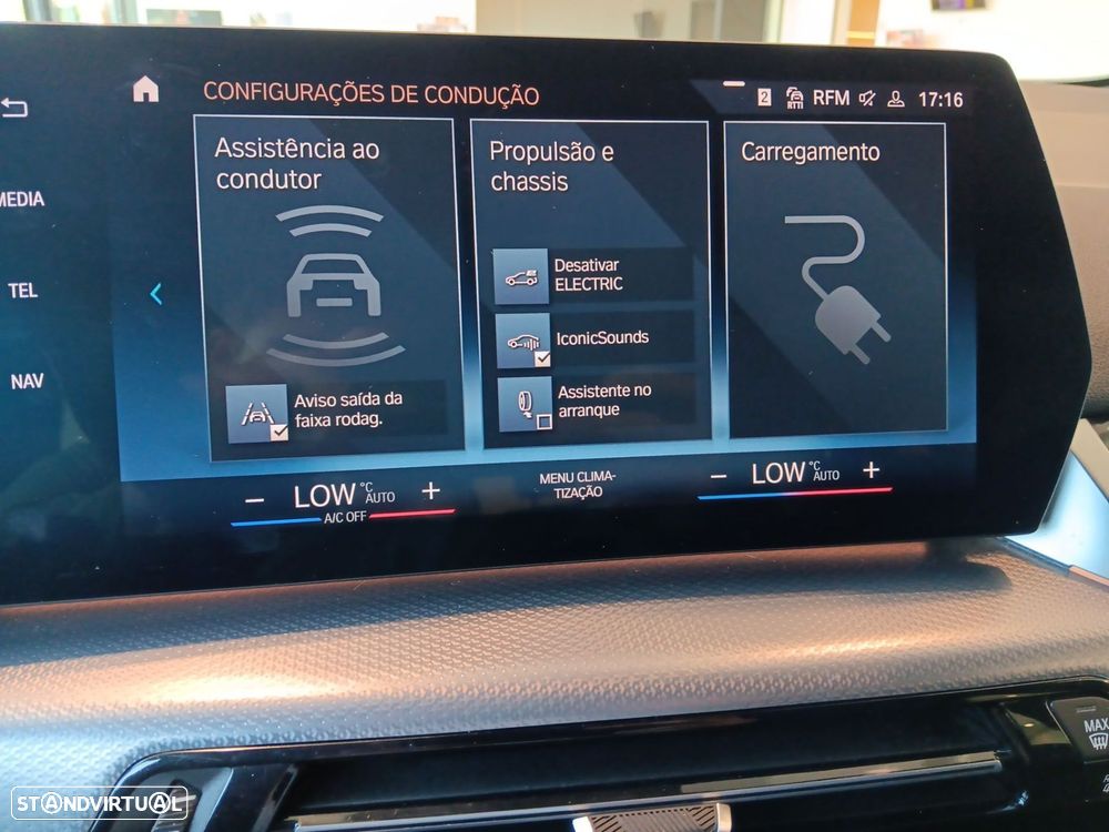BMW 225xe Active Tourer e xDrive Pack Desportivo M - 25