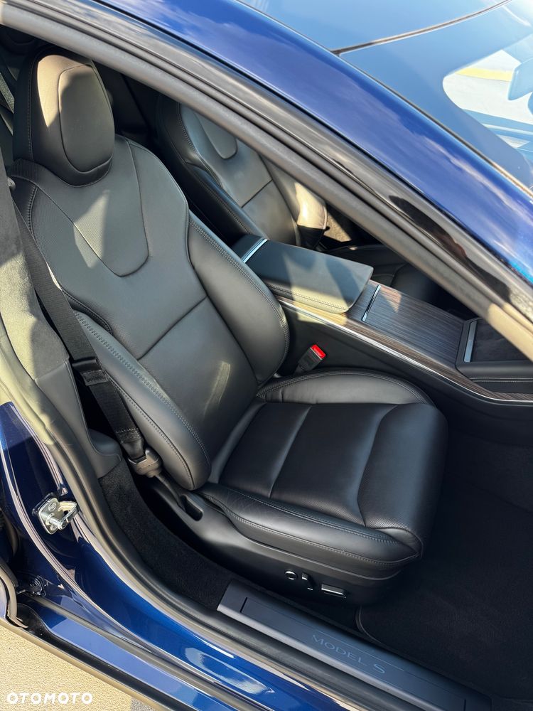 Tesla Model S Long Range - 21