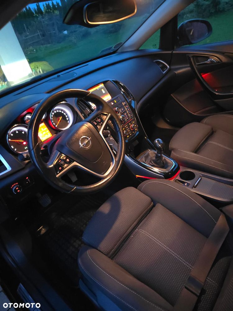 Opel Astra 2.0 CDTI DPF SportsTourer Edition - 7