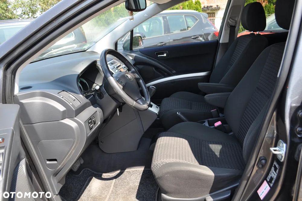 Toyota Corolla Verso 1.8 Premium 7os MM - 16