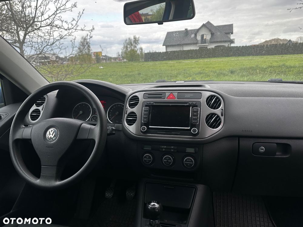 Volkswagen Tiguan - 16