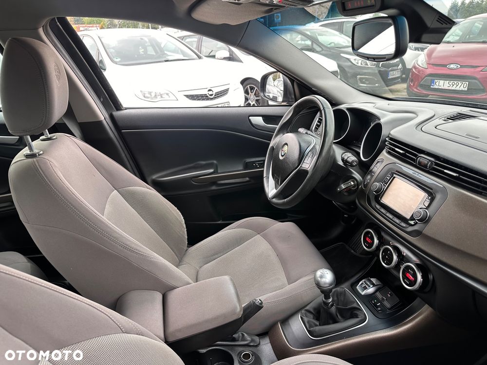 Alfa Romeo Giulietta 1.4 TB MultiAir Exclusive - 28