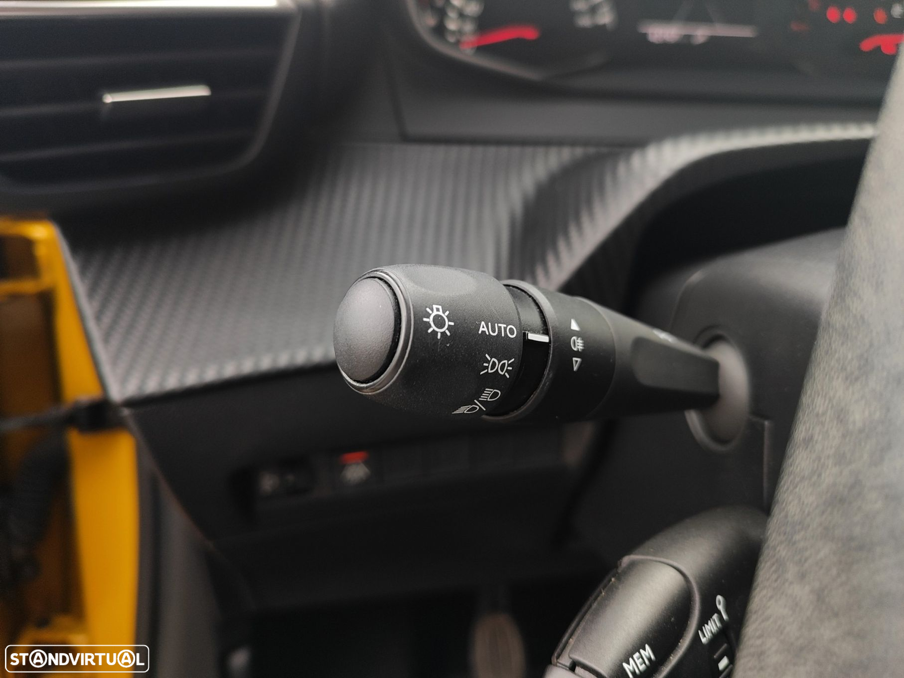 Peugeot 208 1.2 PureTech Active - 20