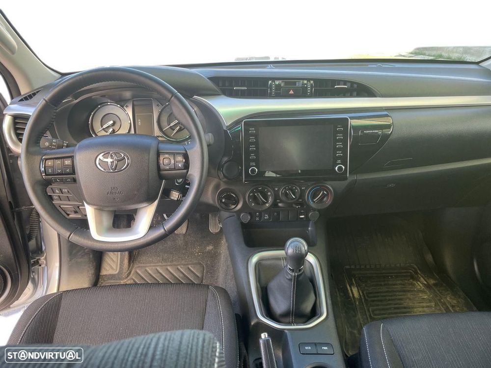 Toyota Hilux 2.4 D-4D 4WD Trial - 9
