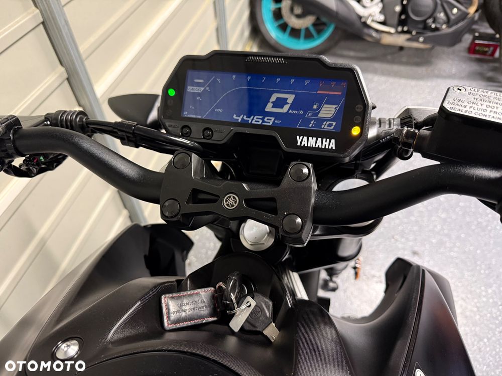 Yamaha MT - 8