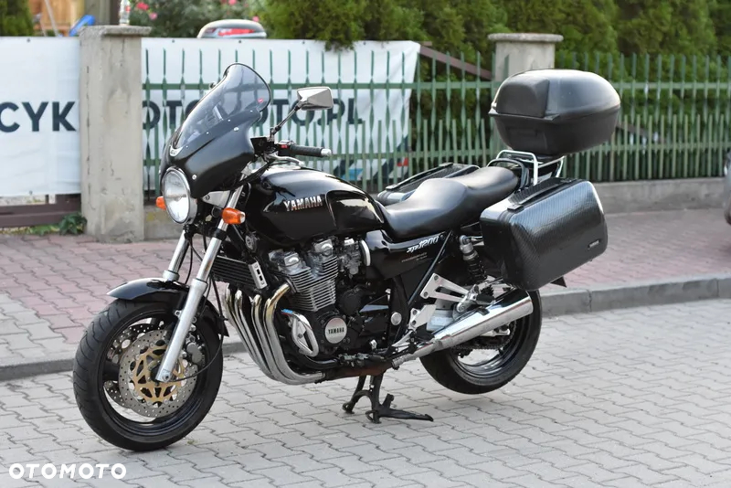 Yamaha XJR - 19