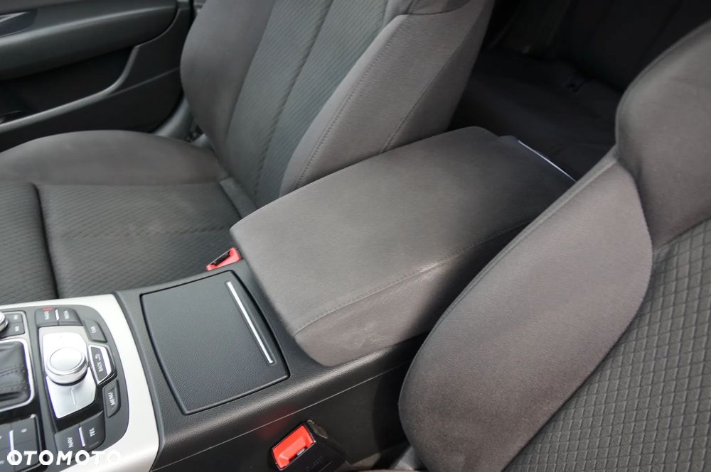 Audi A6 Avant 2.0 TDI quattro S tronic - 23