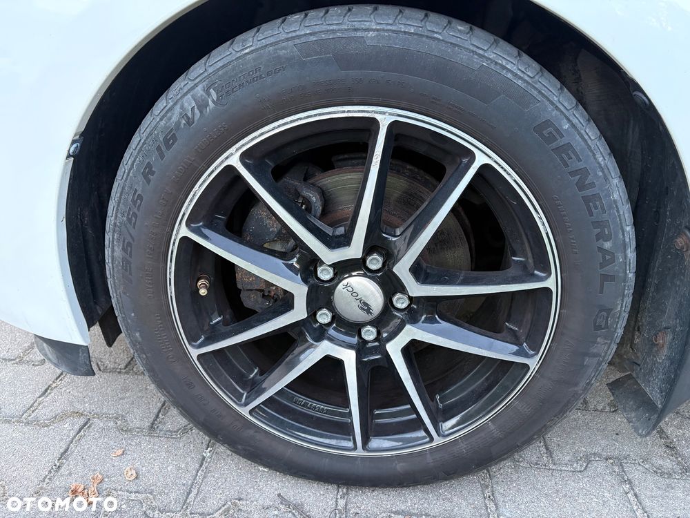 Toyota Verso S 1.33 Premium - 14