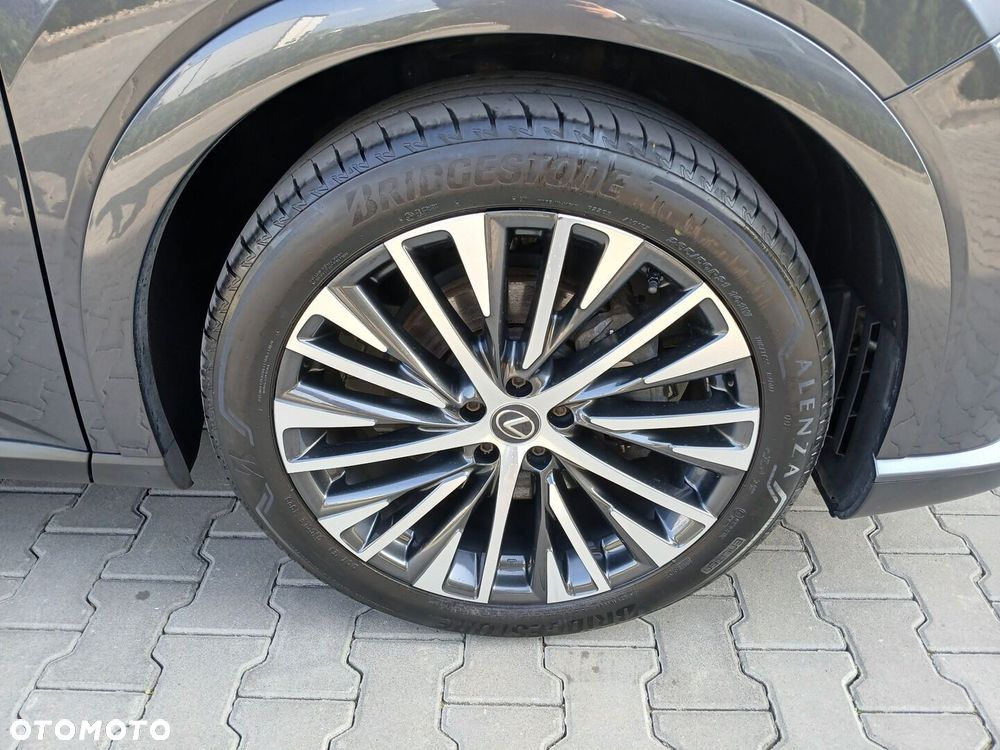 Lexus RX 450h+ Prestige - 31