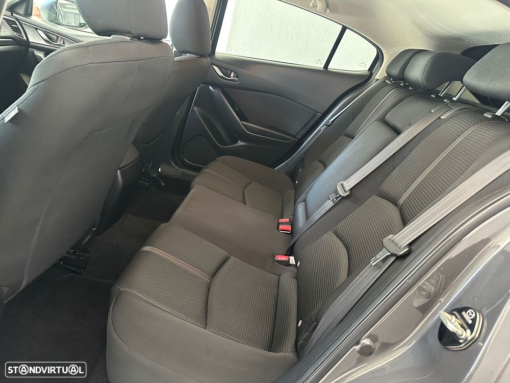 Mazda 3 Hatchback 1.5 Sky-D Excellence Navi - 25