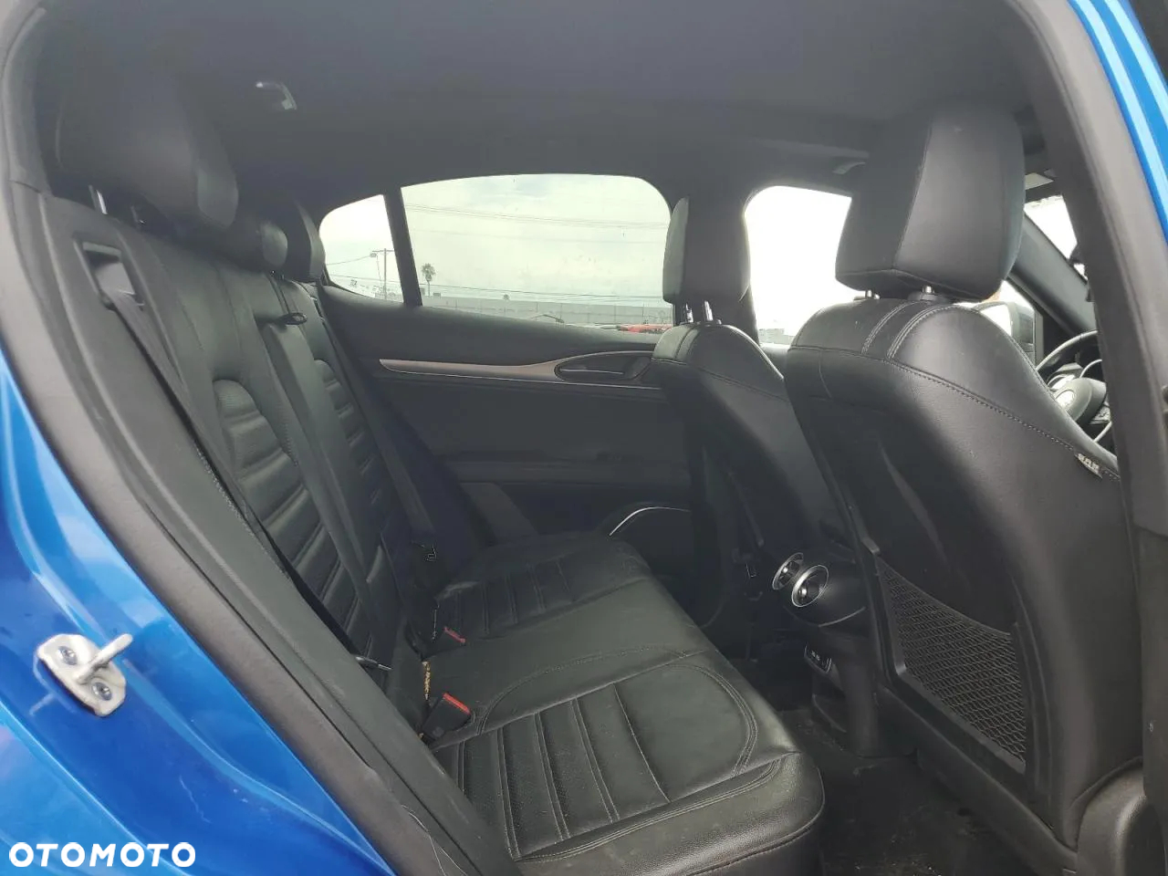 Alfa Romeo Stelvio 2.0 Turbo 16V AT8-Q4 Veloce Ti - 8