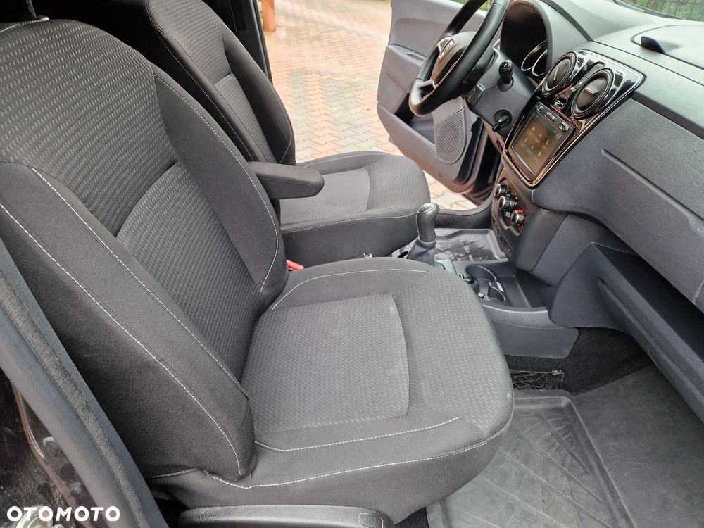 Dacia Lodgy 1.6 SCe Outdoor S&S - 26