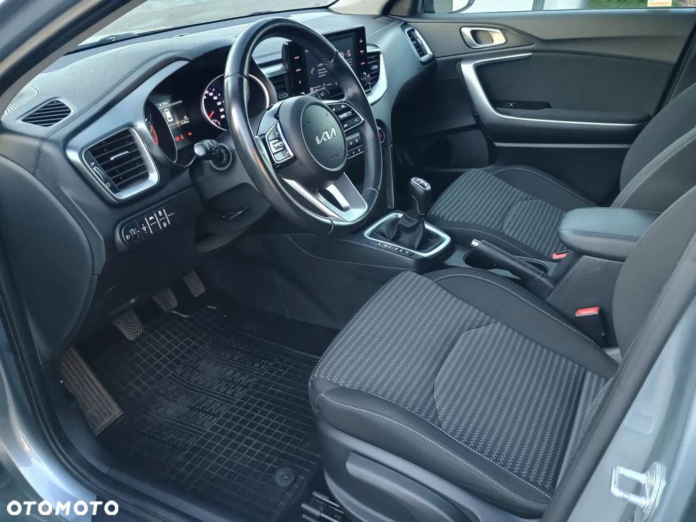 Kia Ceed 1.5 T-GDI M - 9