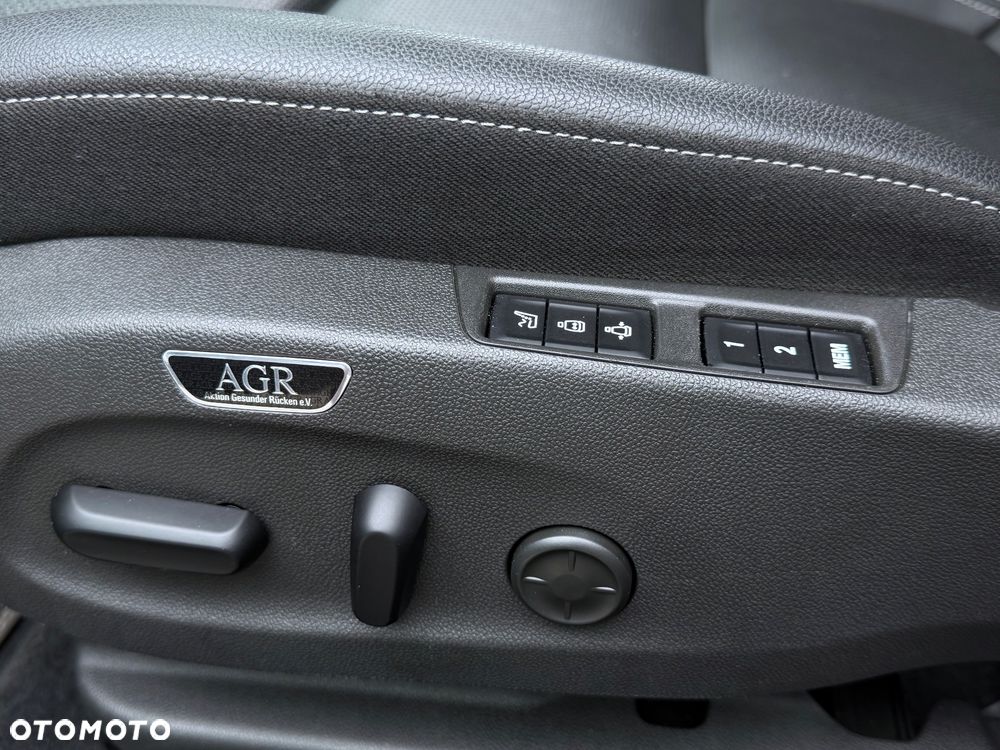 Opel Insignia - 20