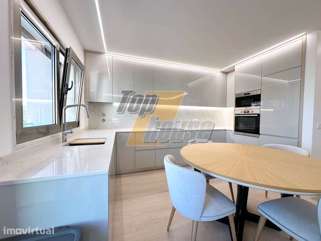 Apartamento T2 com parqueamento - Costa de Caparica - Grande imagem: 5/26