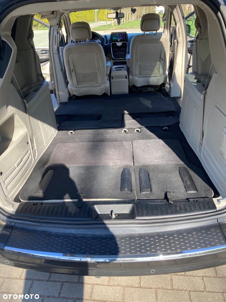 Chrysler Town & Country 3.6 Touring - 14