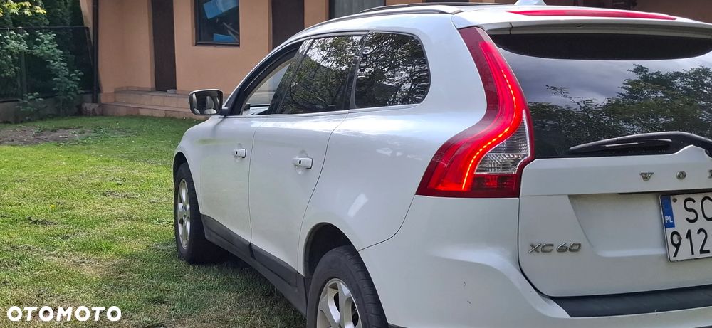 Volvo XC 60 3.2 AWD Kinetic - 4