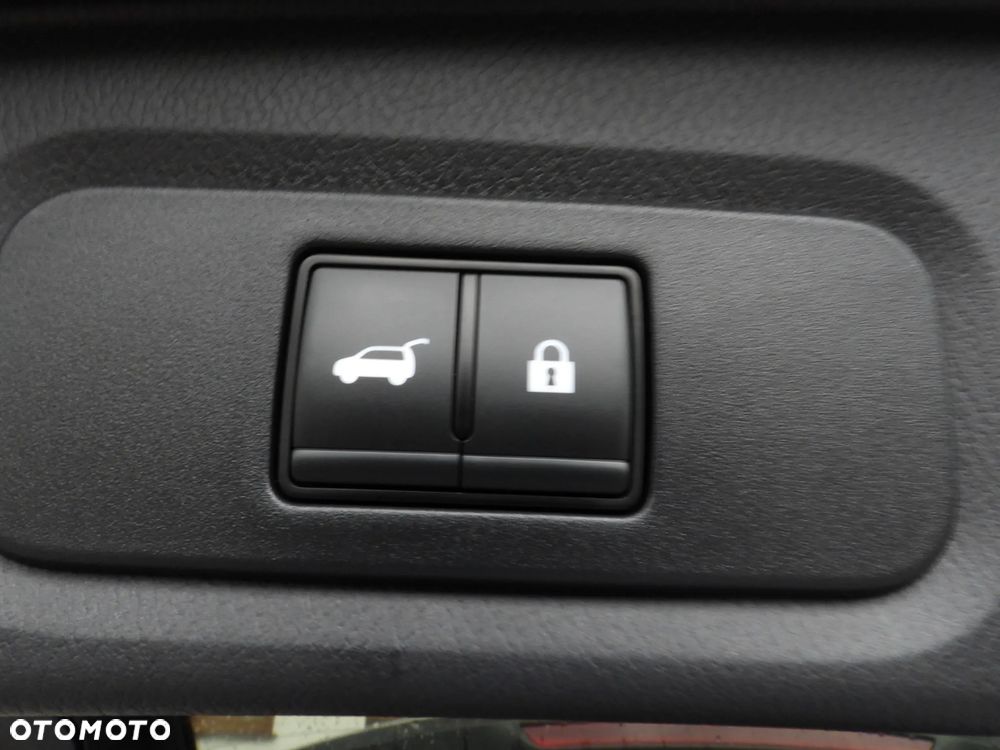 Nissan Qashqai 1.3 DIG-T MHEV Xtronic Tekna+ - 26