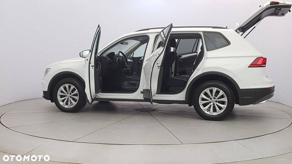 Volkswagen Tiguan - 11
