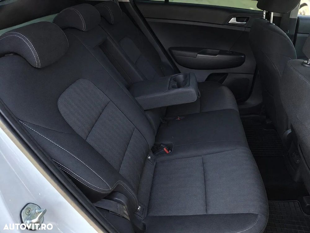 Kia Sportage 1.6 DSL MHEV 7DCT HP 4x4 Style - 24