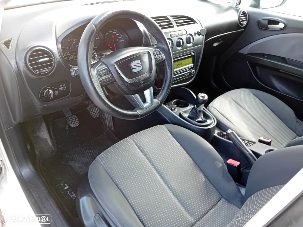 SEAT Leon 1.6 TDI DPF E-Ecomotive Style - 20