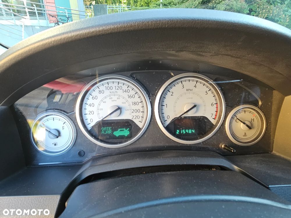 Chrysler Grand Voyager - 6