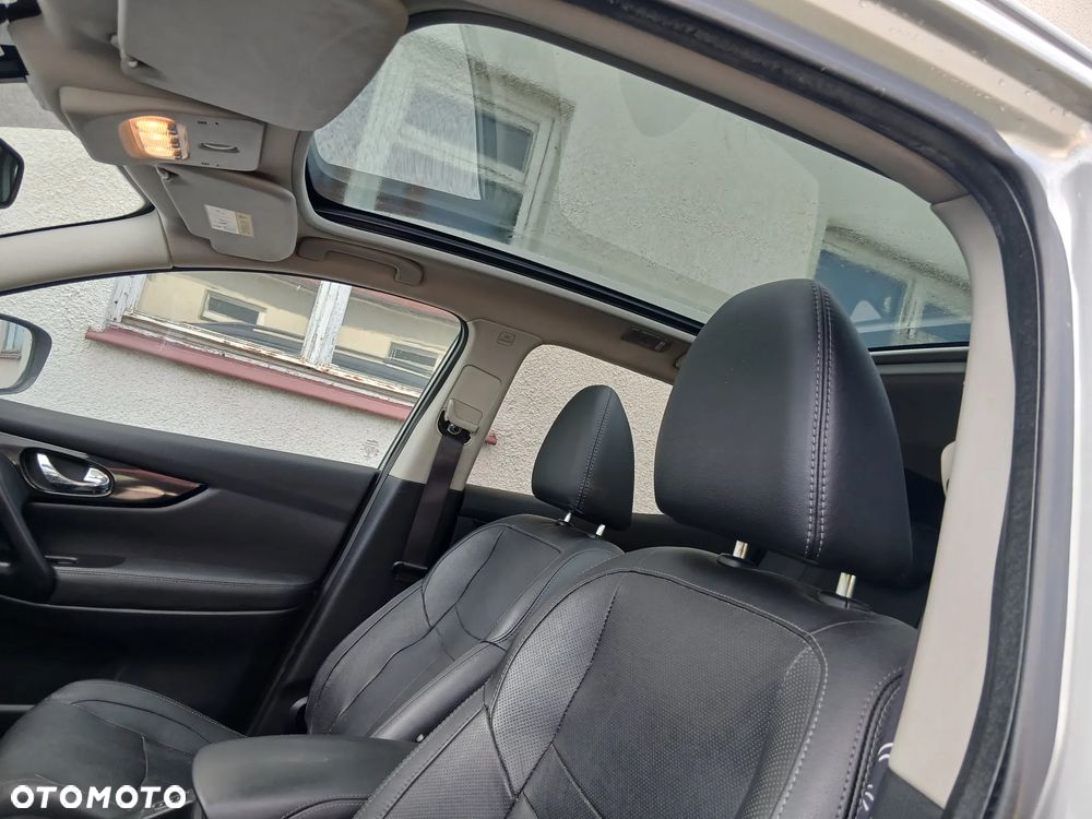 Nissan Qashqai 1.6 dCi Xtronic TEKNA+ - 14