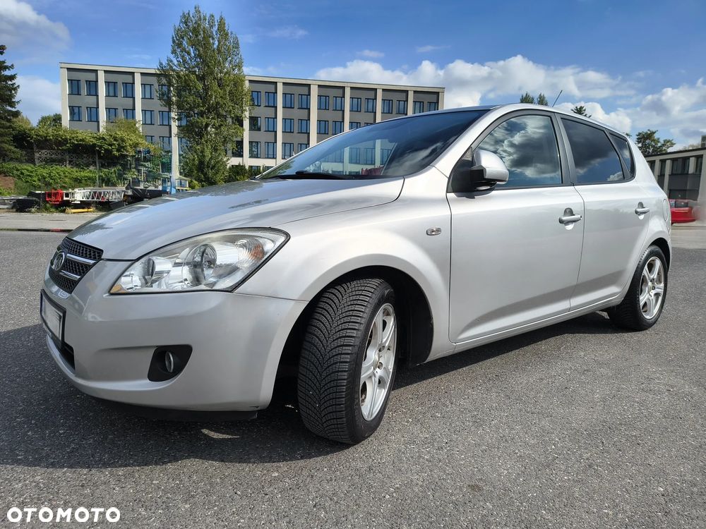 Kia Ceed 1.6 Comfort + - 1