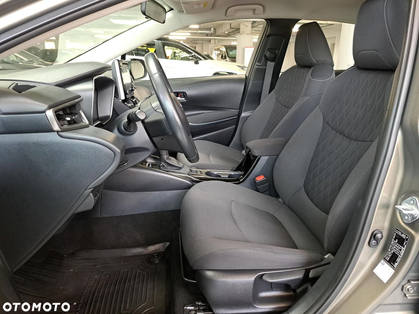 Toyota Corolla - 10