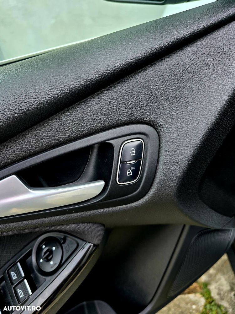 Ford Focus - 19