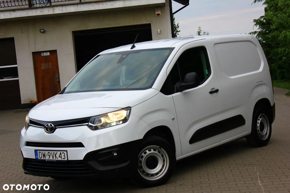 Toyota PROACE CITY BLASZAK 2 OSOBOWY 1.2 D-4T BENZYNA 110KM PEWNE AUTO FV23% - 14