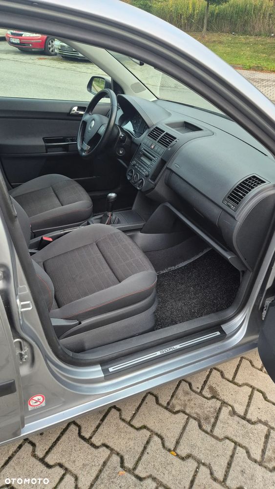 Volkswagen Polo - 12