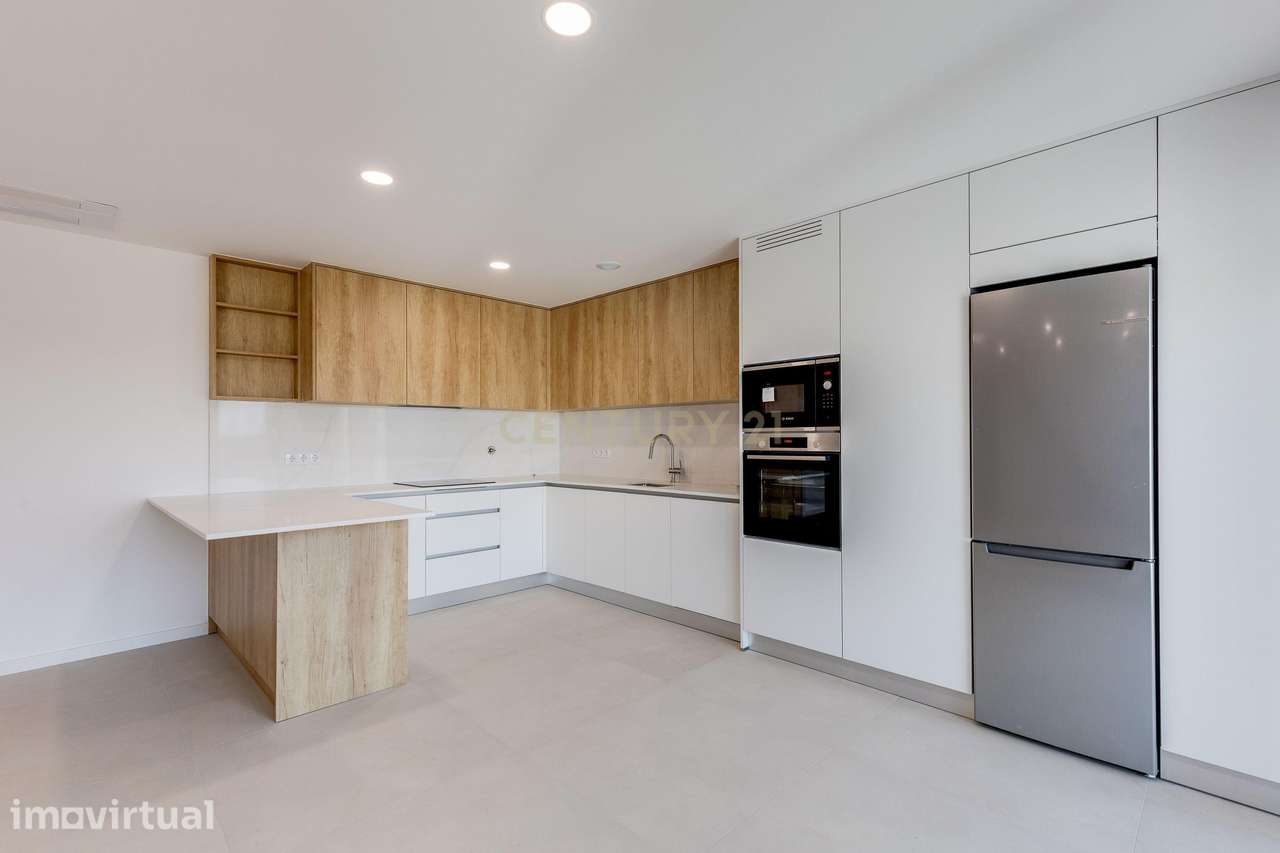Luxuoso Apartamento T3 duplex em Pombal, Leiria com Vista Privilegiada - Grande imagem: 2/39