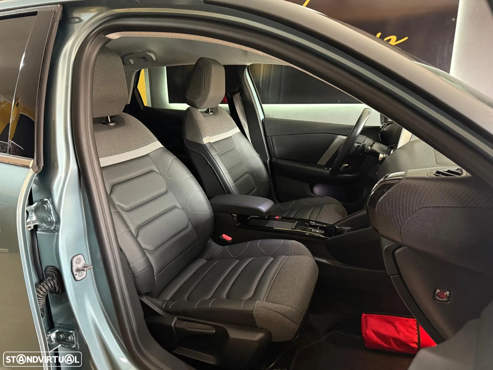 Citroën C4 1.5 BlueHDi Shine Pack EAT8 - 15